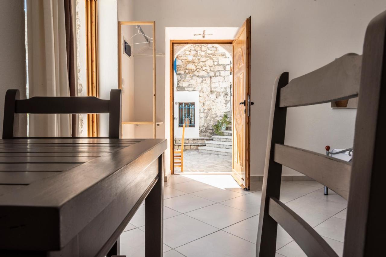 Amphora Guesthouse Himara Kültér fotó