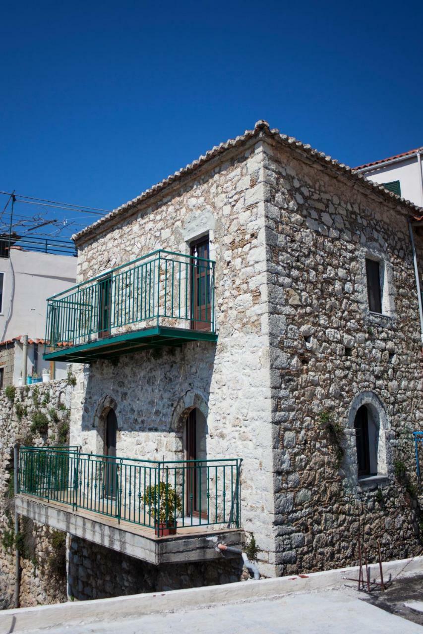 Amphora Guesthouse Himara Kültér fotó